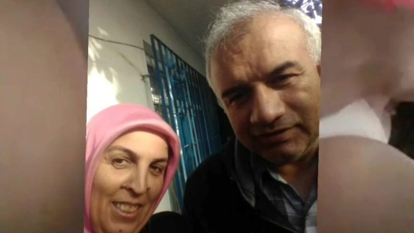 turbanli namuslu annem babam evde yokken turečtina vdaná babička podvádění mokrý crack show