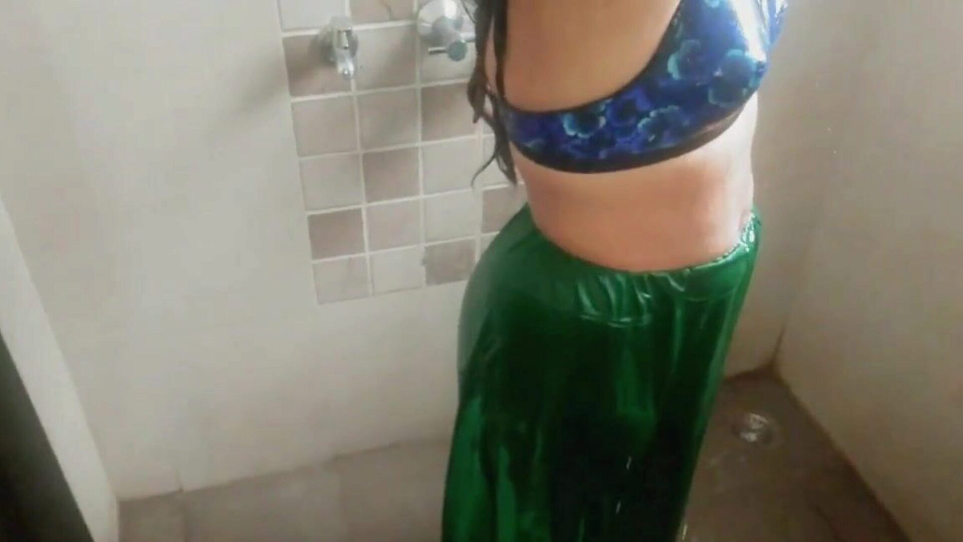 Indian Stepmom Bathroom Sex, Free Mature Porn a2: xHamster Watch Indian Stepmom Bathroom Sex movie scene on xHamster, the biggest HD fuck-fest tube web site with tons of free-for-all Asian Mature & Redtube Free Sex porno videos