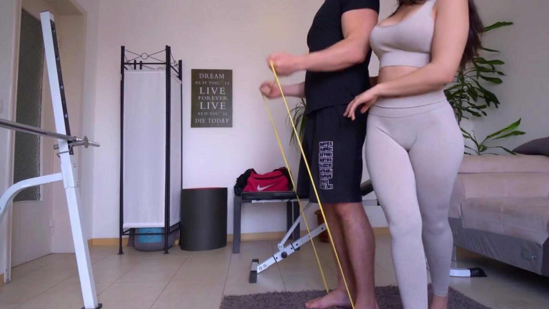 OMG this guy made me drizzle on myself ! - most good snatch teaching ever