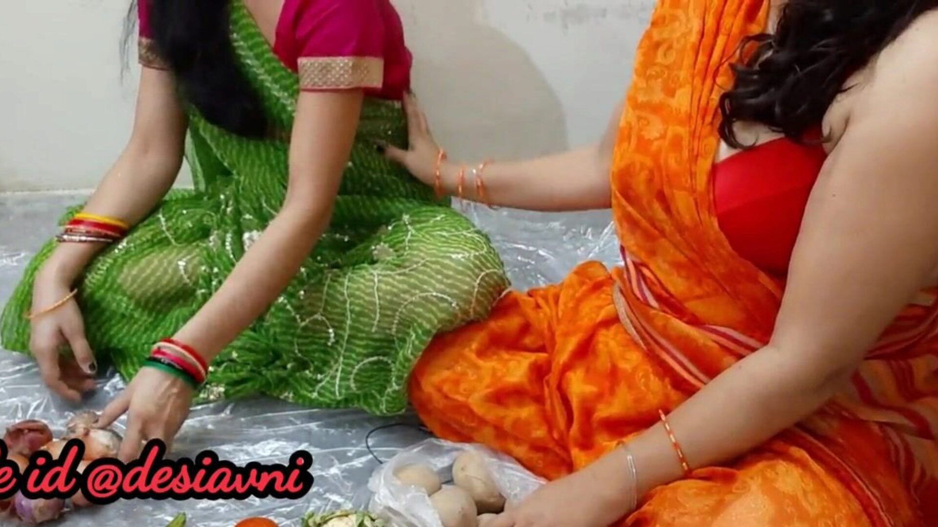 desi Poonam selling vegetable pumped by the buyer, clear Hindi threesome bang-out