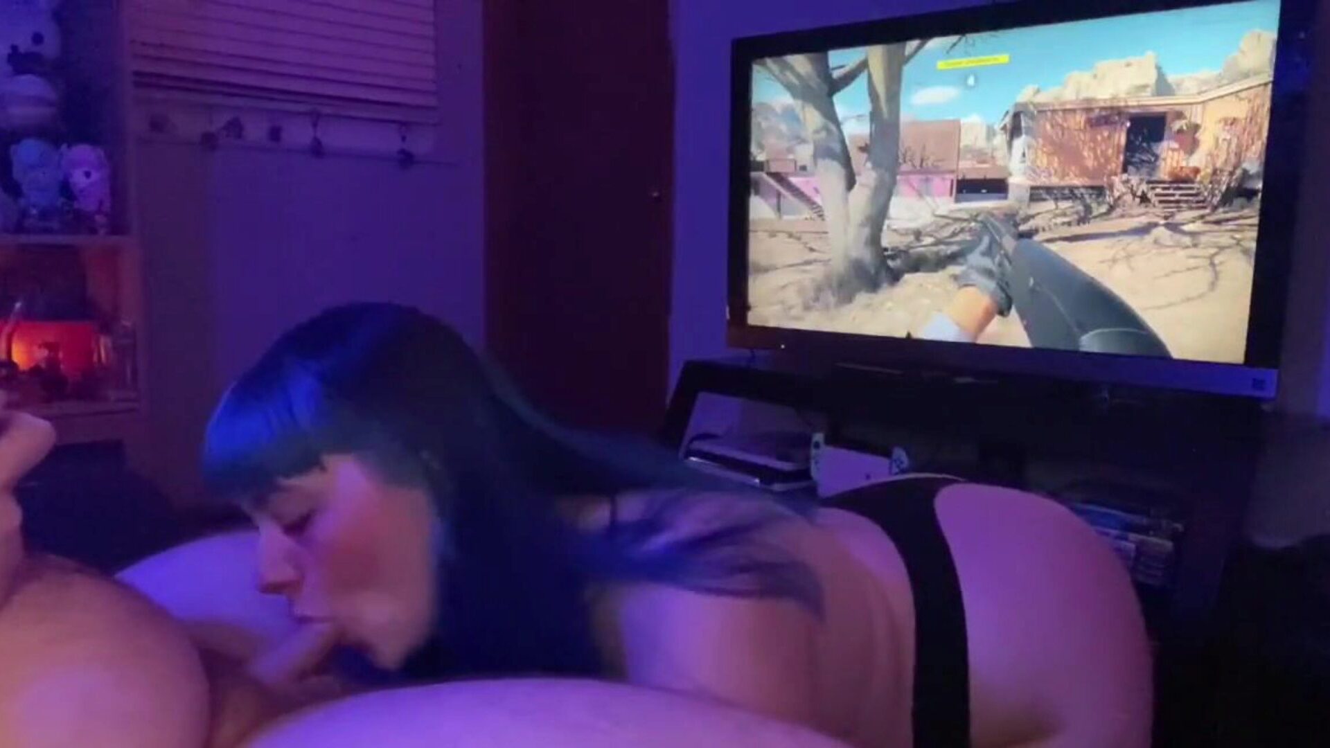 sleepyrila~ Sucking My Roomate’s Cock While He Plays CoD: Cold War (with Friends) Until He Cums!