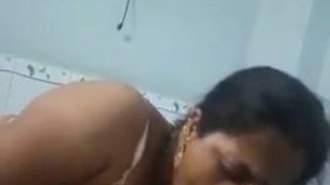 Marathi wife sucking ramrod Marathi wife sucking knob