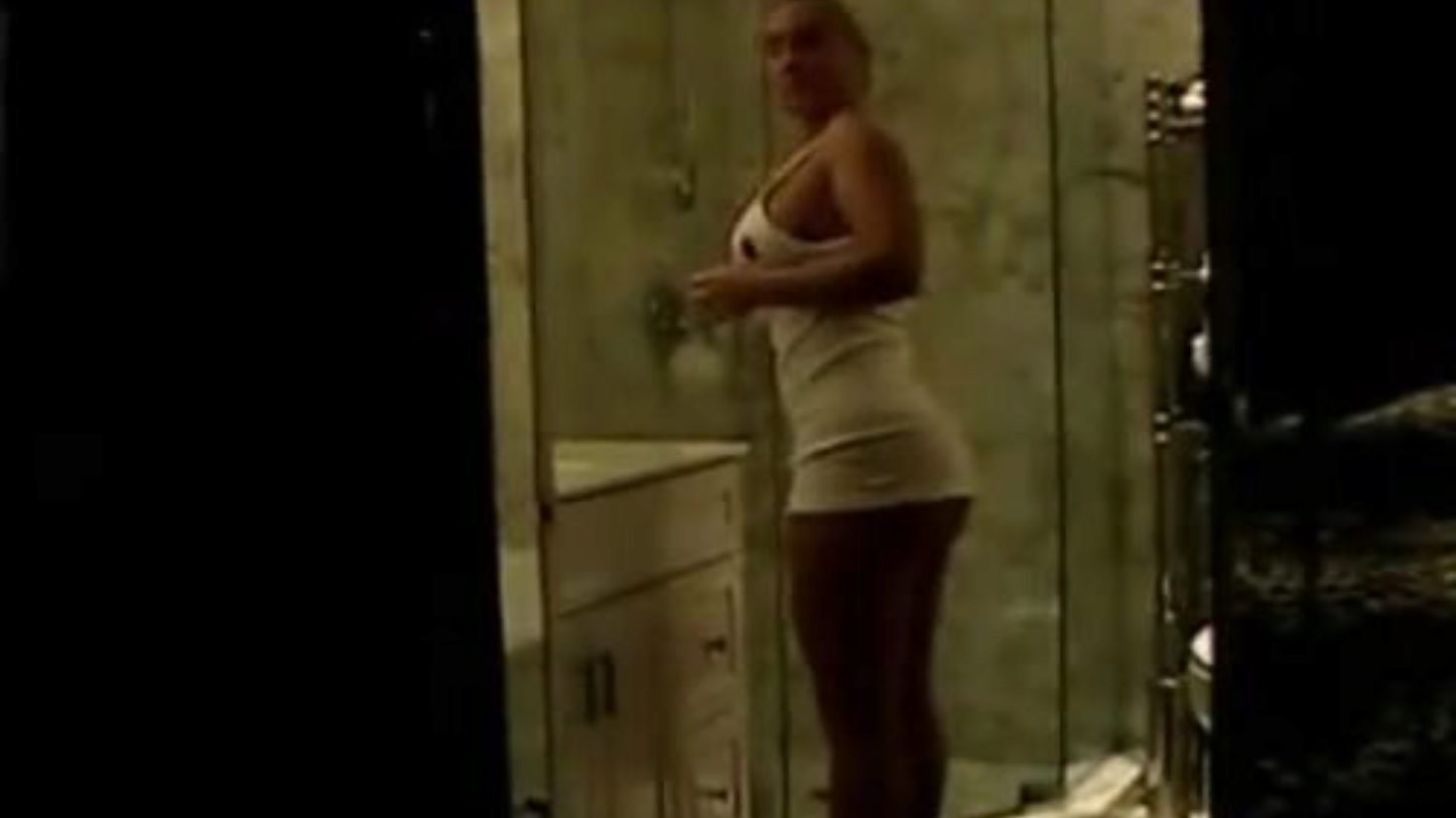 Nicole  Coco  Austin in the Shower