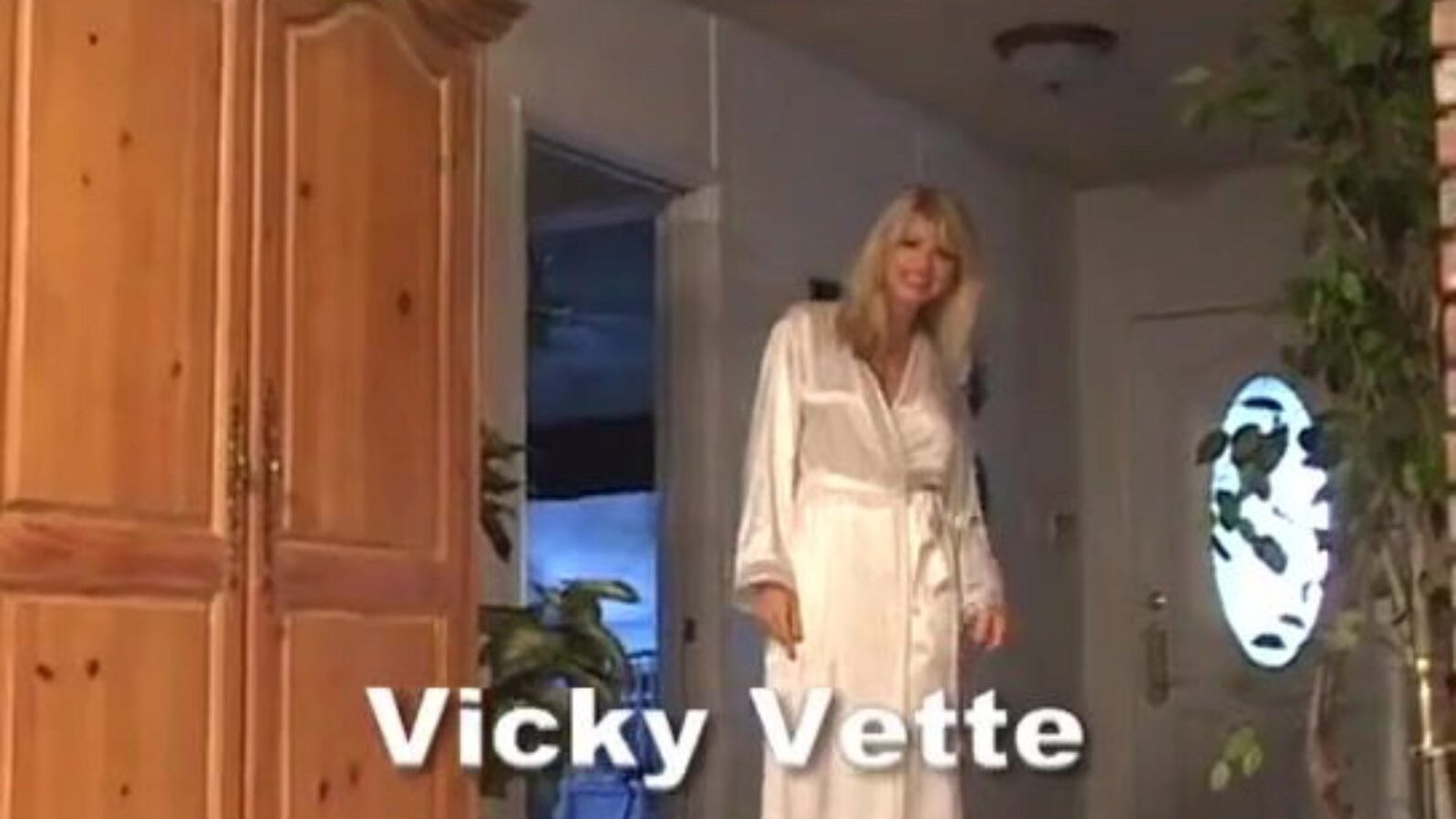 Vicky Vette - I Want To Cum Inside Your Mama