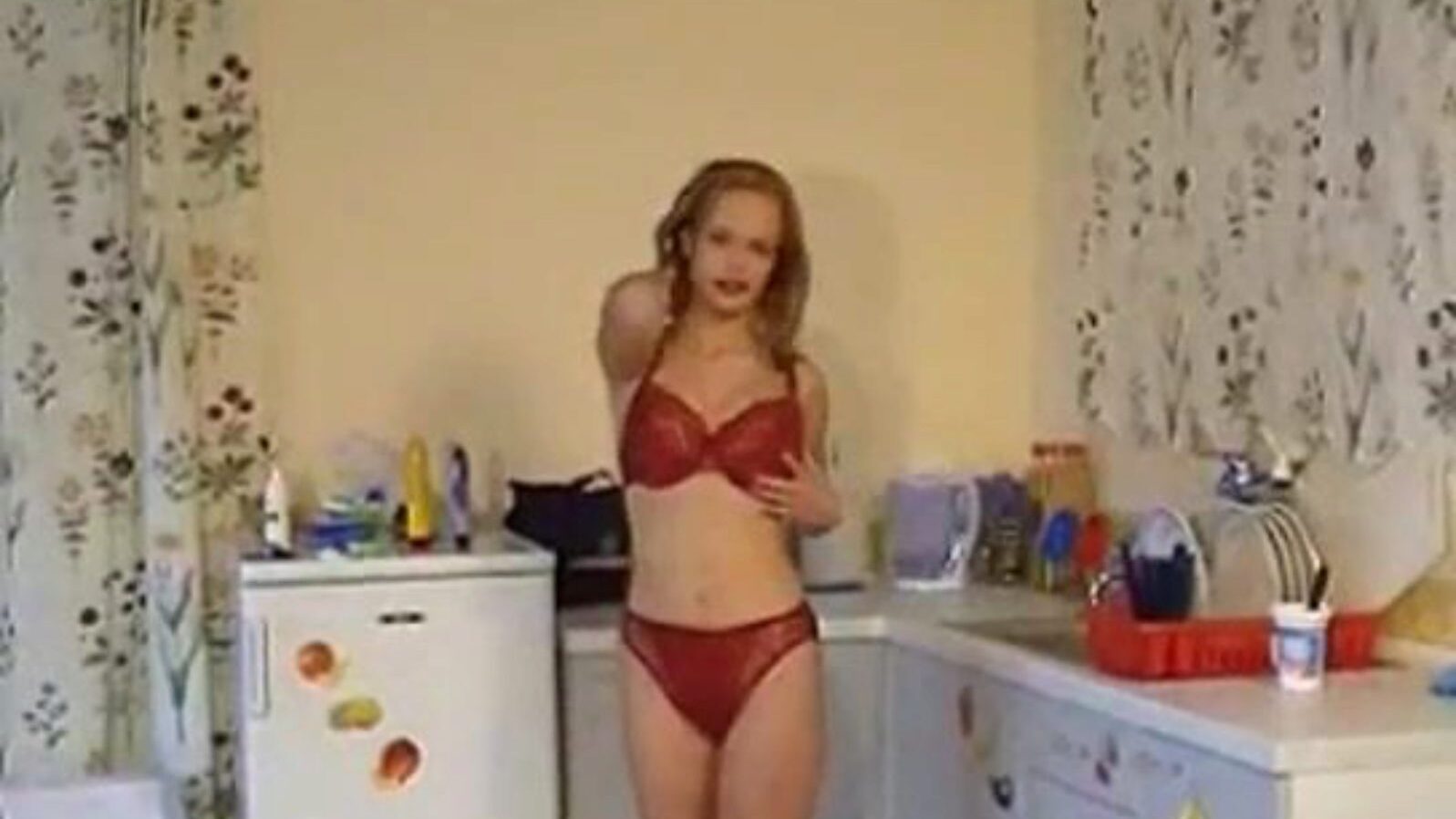 Peach in the kitchen bang-out fucktoy