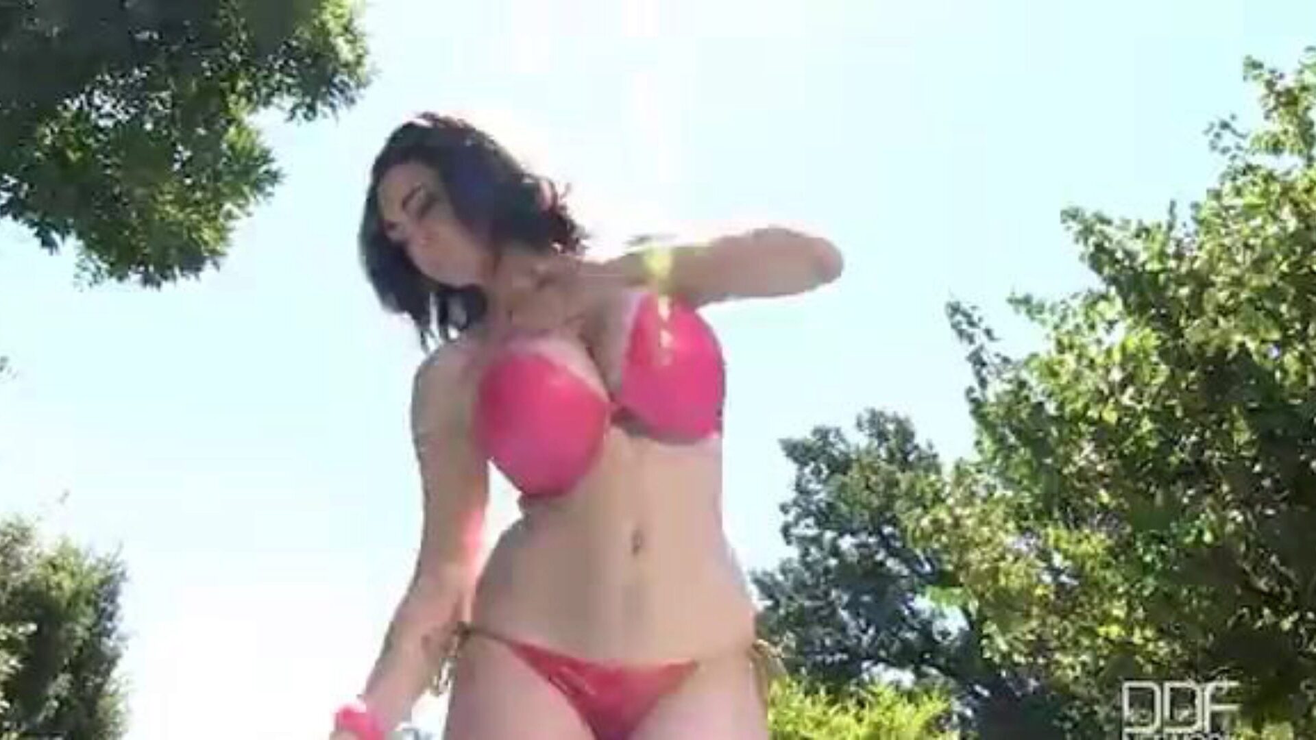 Natural Titties Superstar releases milk cans in the Pool