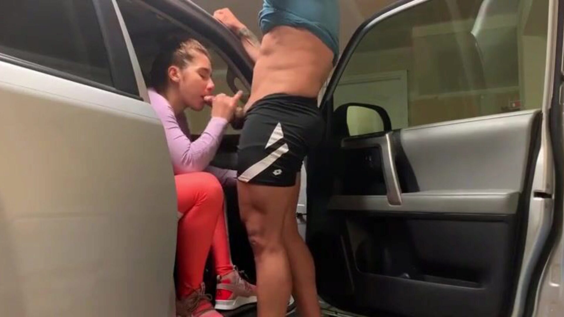 Marvelous brazilian sweetheart acquires a firm plumb after the gym in the car Salty boink