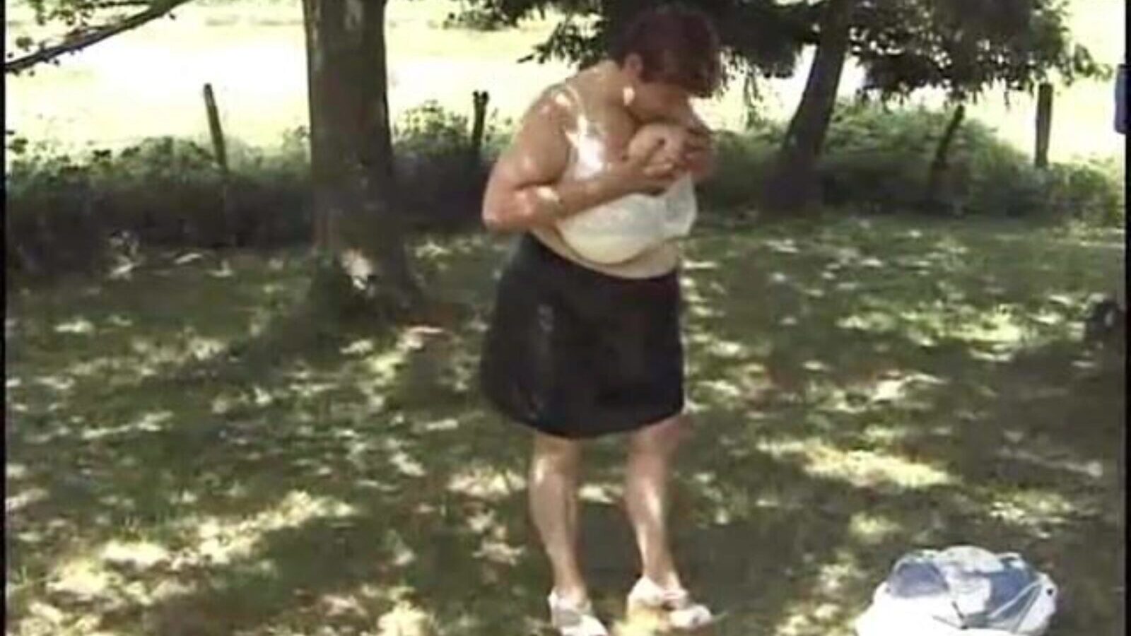 французская пожилая огромная грудь ольга пожилая бабушка с заметными чертами лица