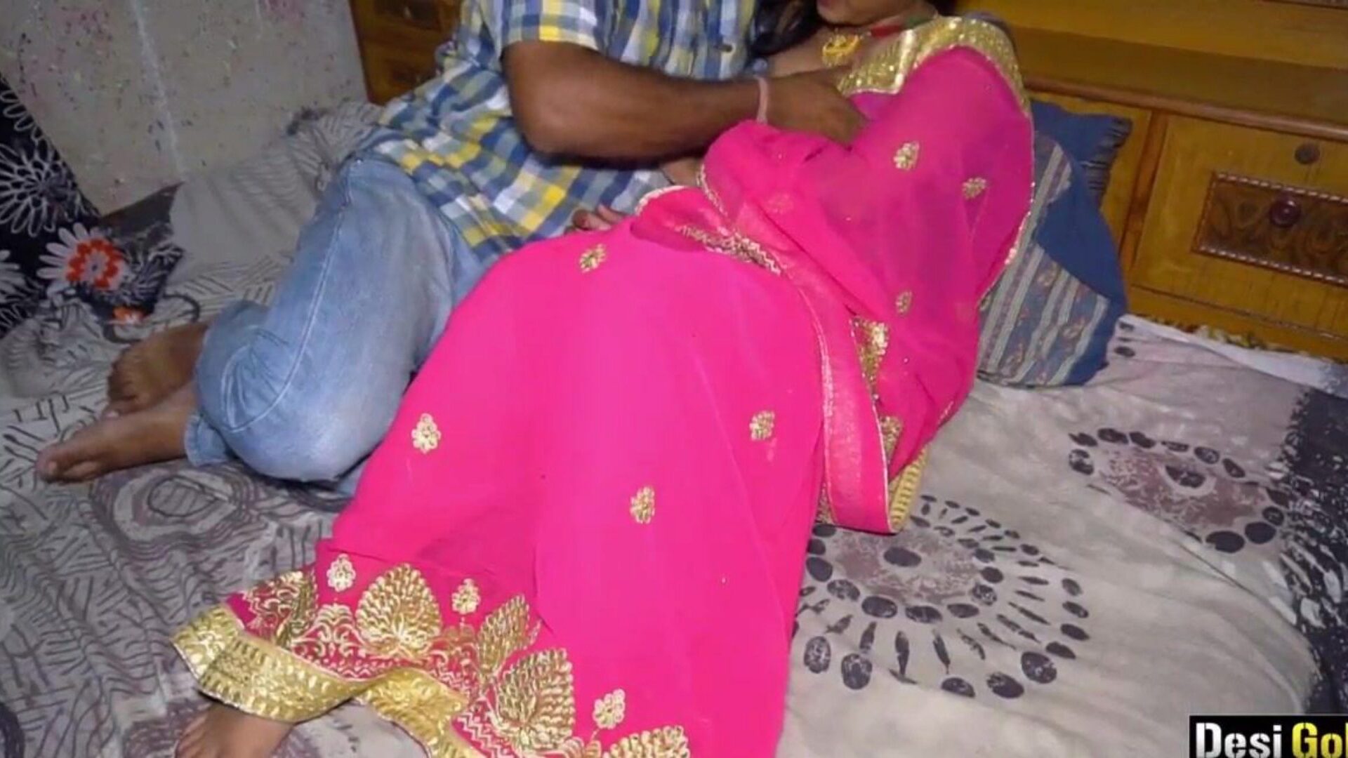 Sexo bhabhi indiano recém-casado com amante