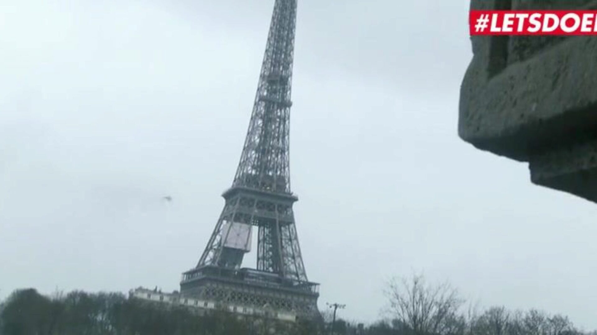 letsdoeit - Franse slet Clea Gaultier super hard geneukt in beide gaten